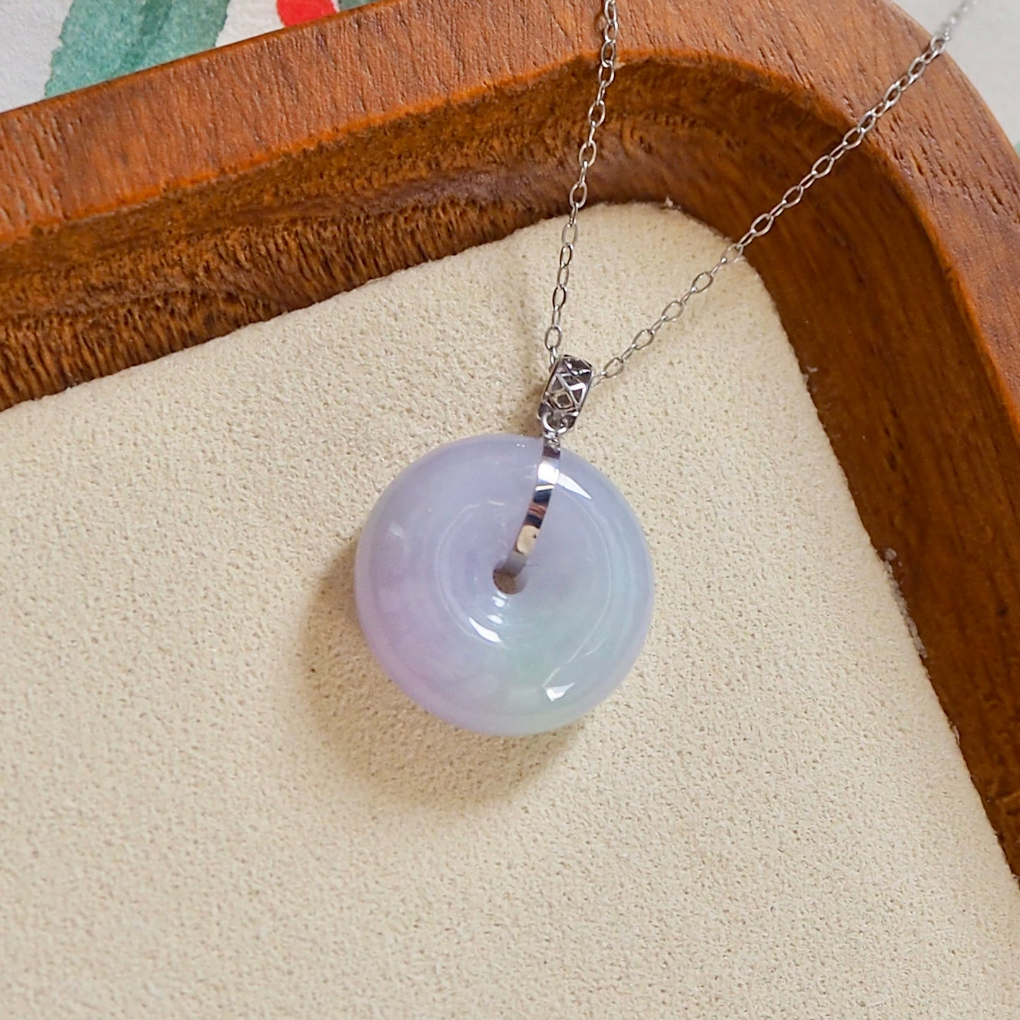 18k Spring Jadeite Doughnut Pendant
