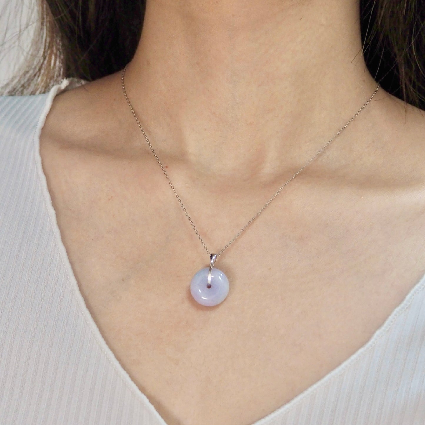 18k Lilac Jadeite Doughnut Pendant
