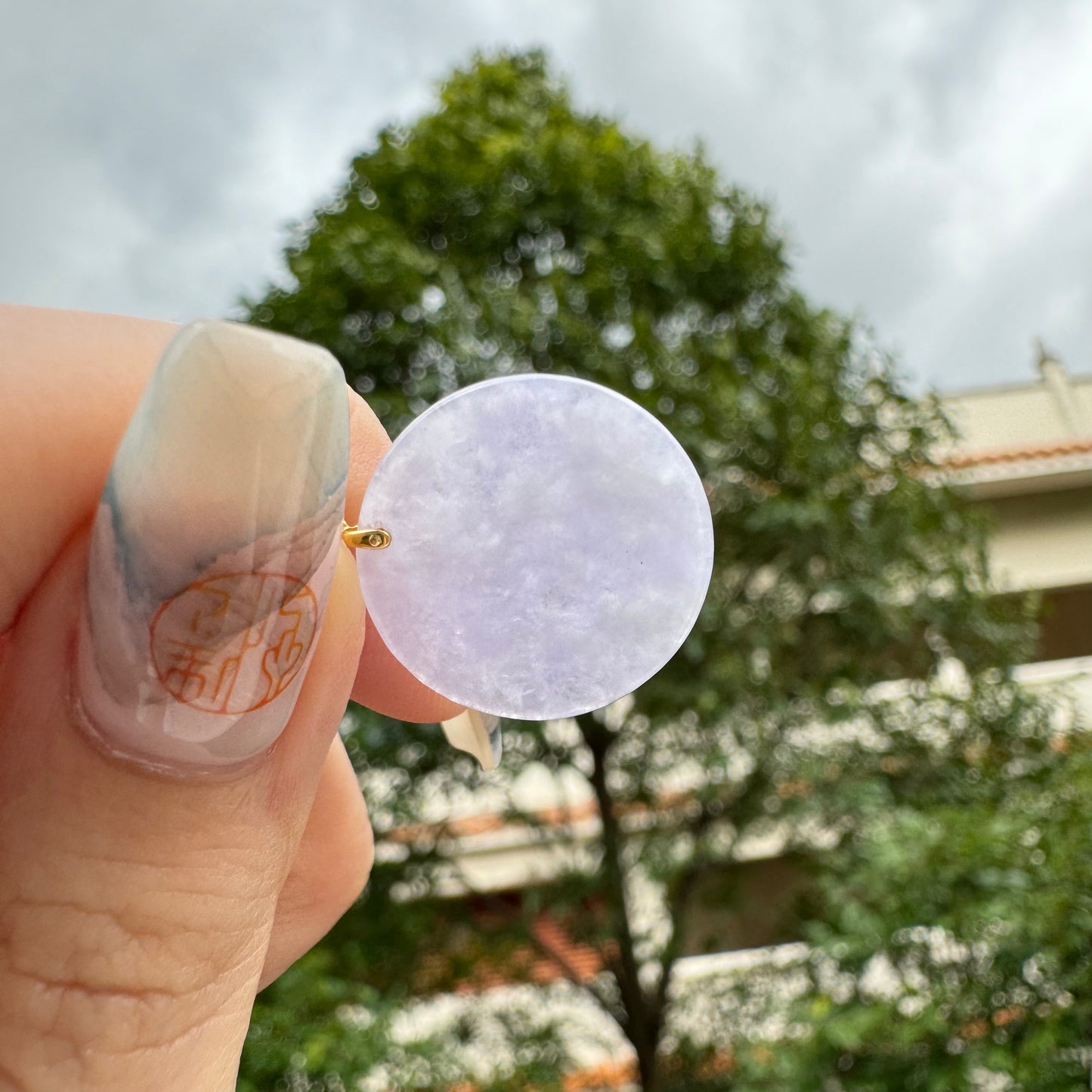 18k Lavender Jadeite Round Pendant