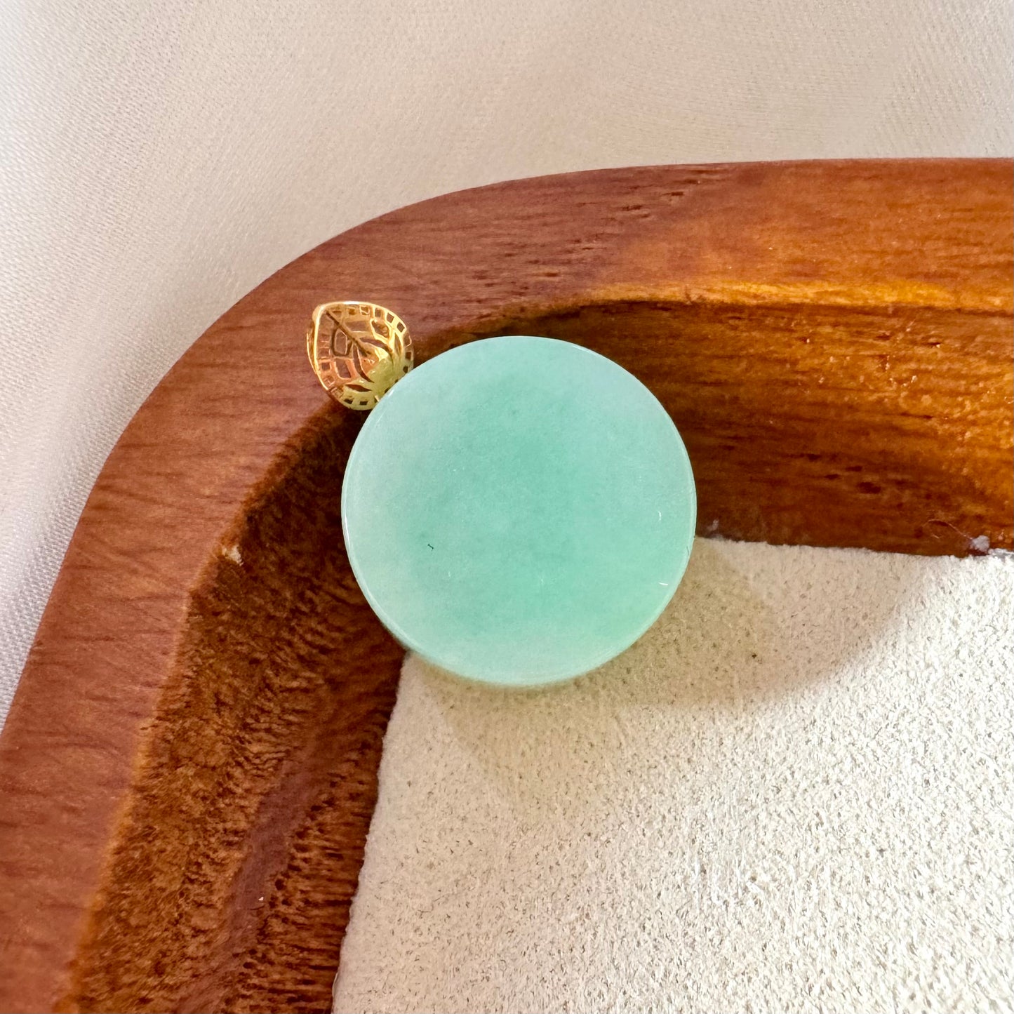 18k Olsen Jadeite Pendant