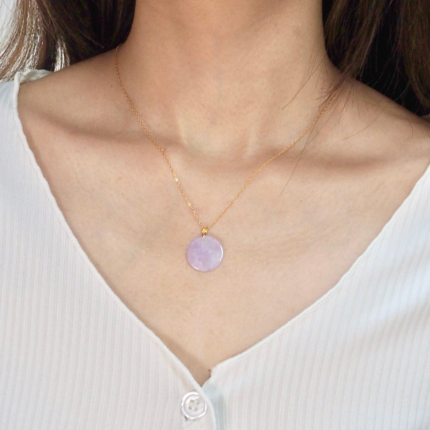18k Lavender Jadeite Round Pendant