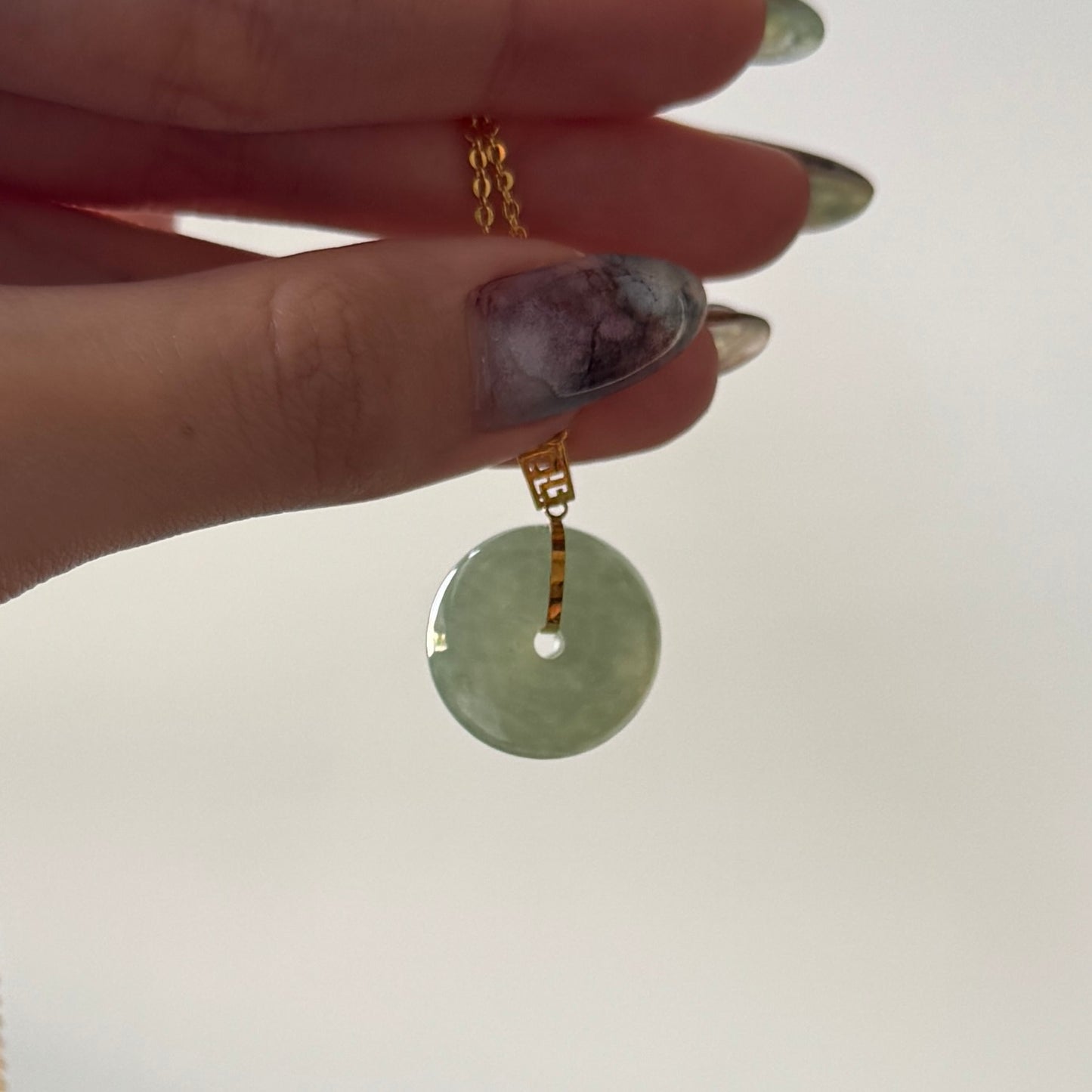 18k Gold Lü Jadeite Doughnut Pendant