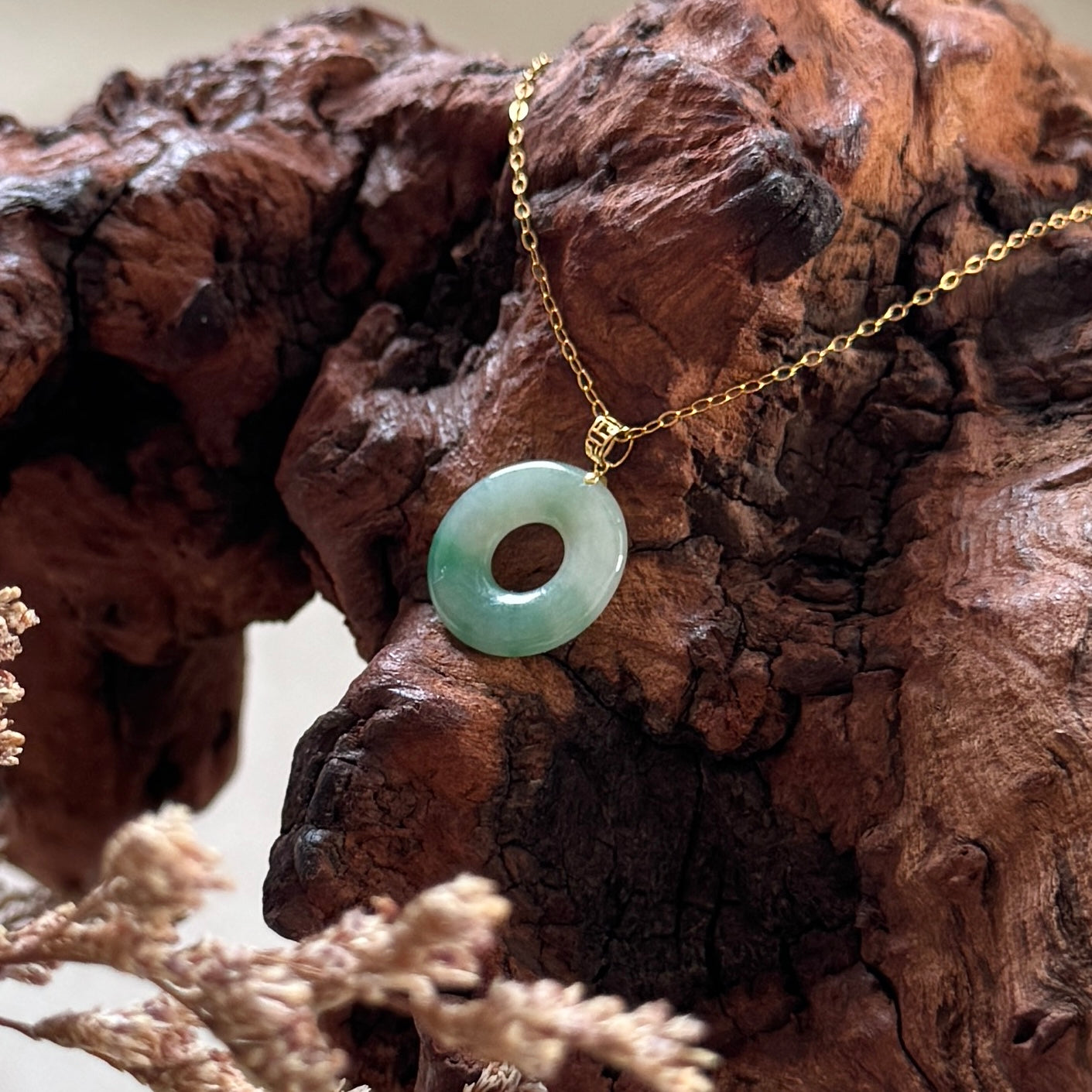 18k Gold Jadeite Bagel Pendant