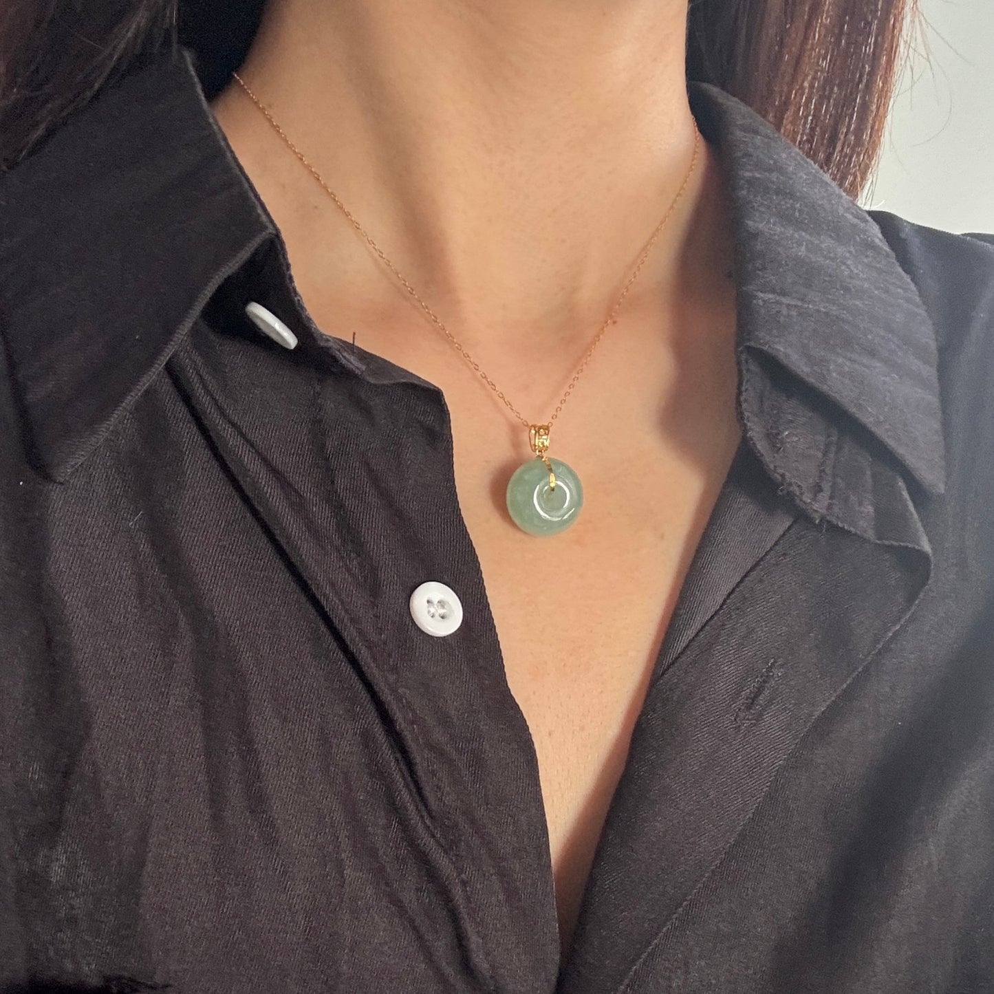 18k Gold Lü Jadeite Doughnut Pendant
