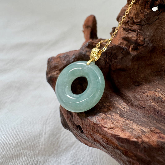 ĀN | Celadon Doughnut Jadeite Necklace