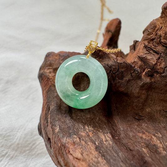 ĀN | 18k Gold Apple Jadeite Doughnut Pendant