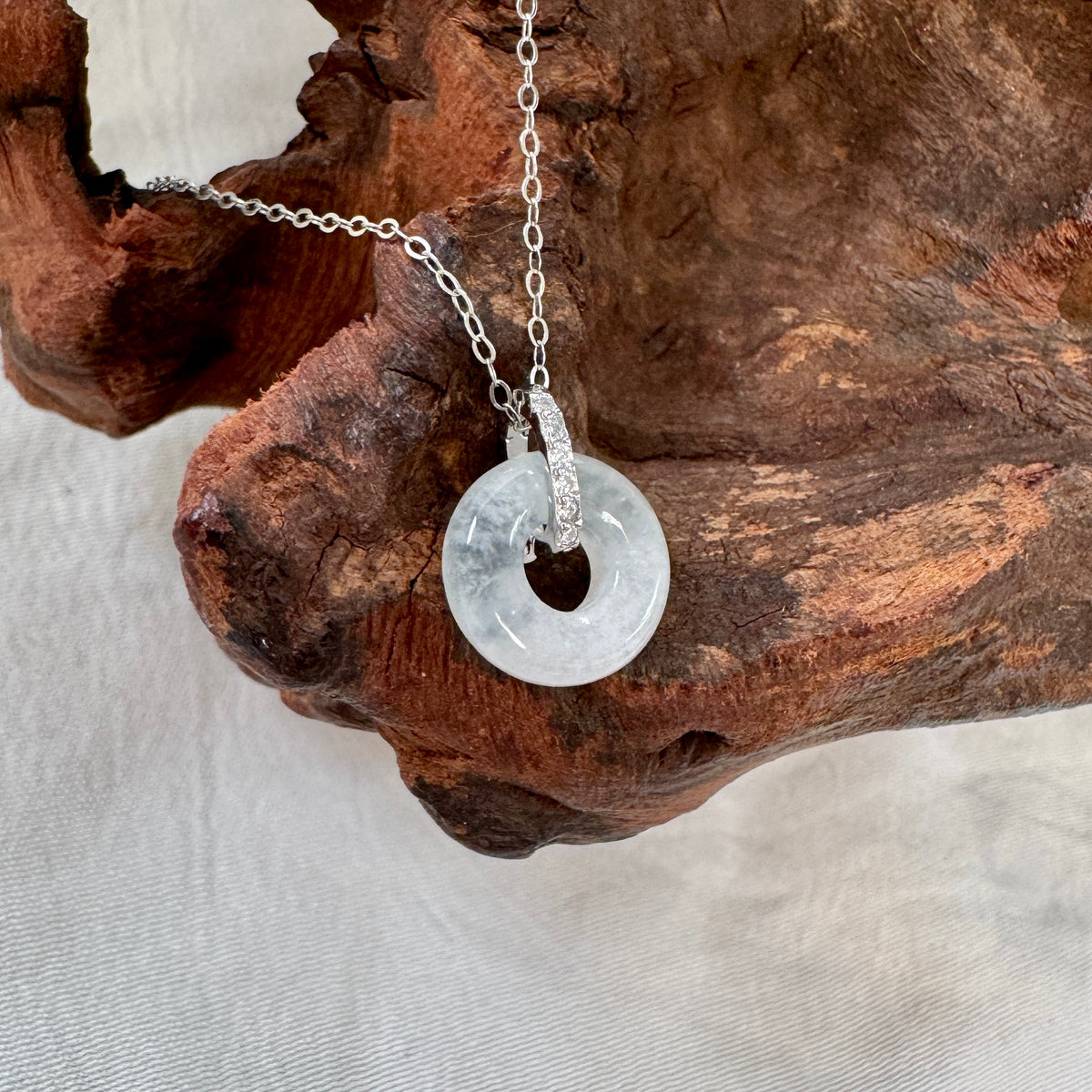 ĀN | White Jadeite Doughnut Necklace