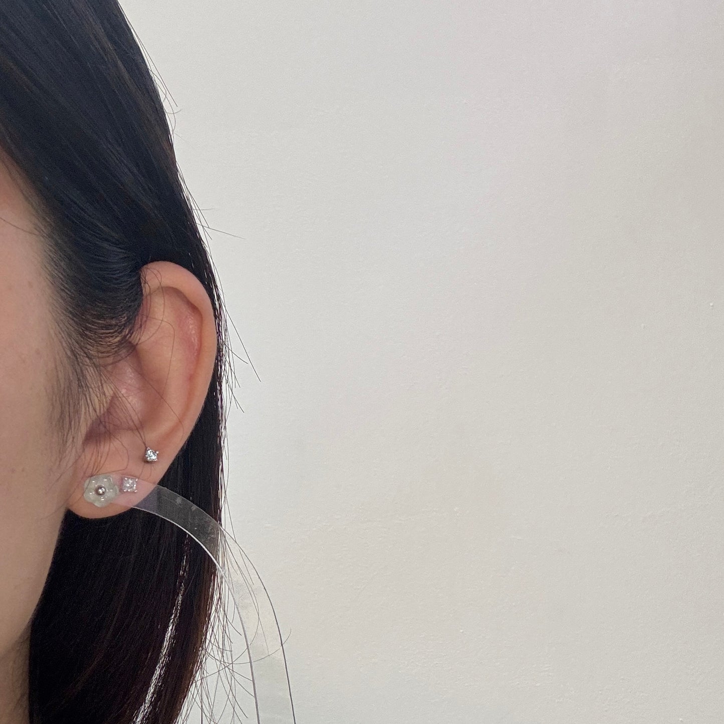 Floret Jadeite Earrings- White/Blue