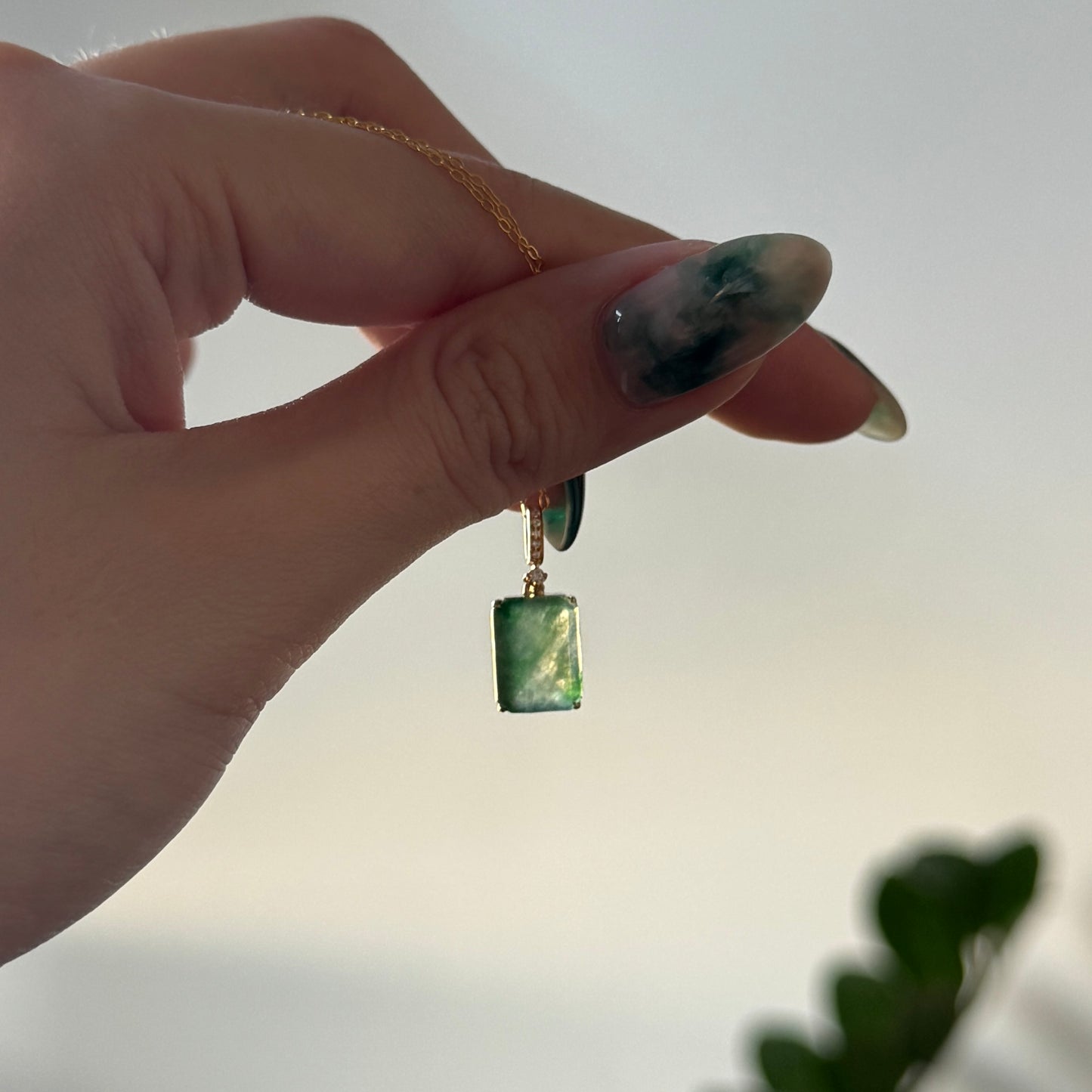 18k Serene Jadeite Pendant