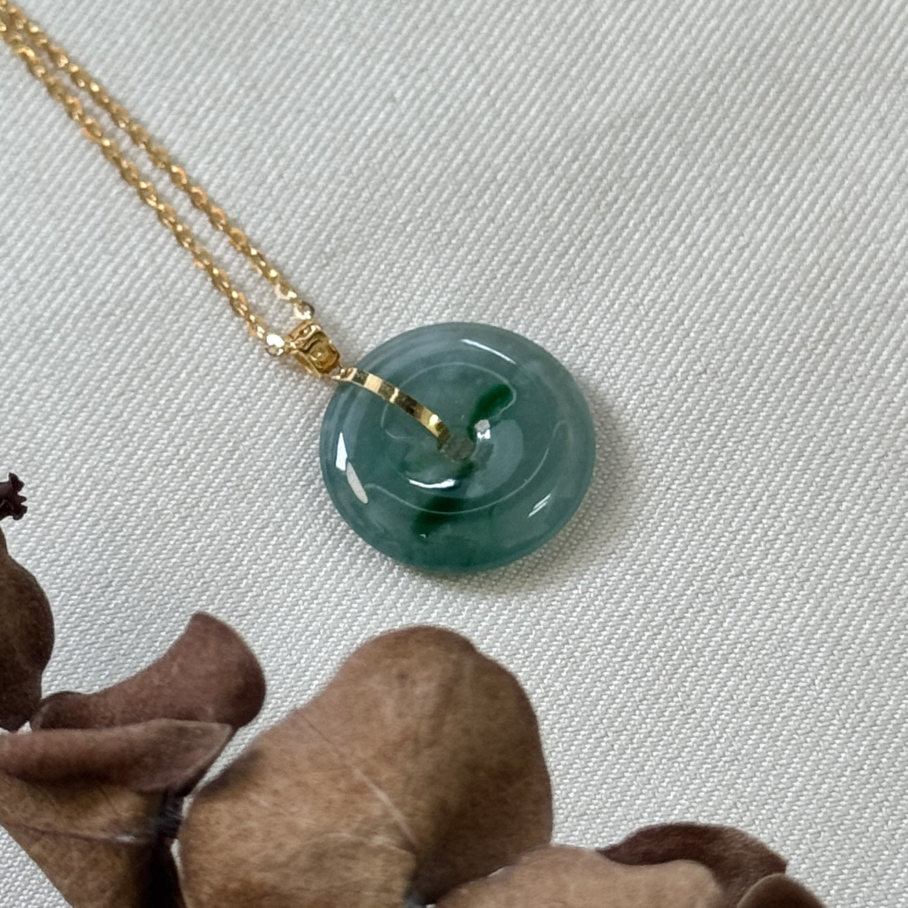 18k Gold Doughnut Jadeite Pendant
