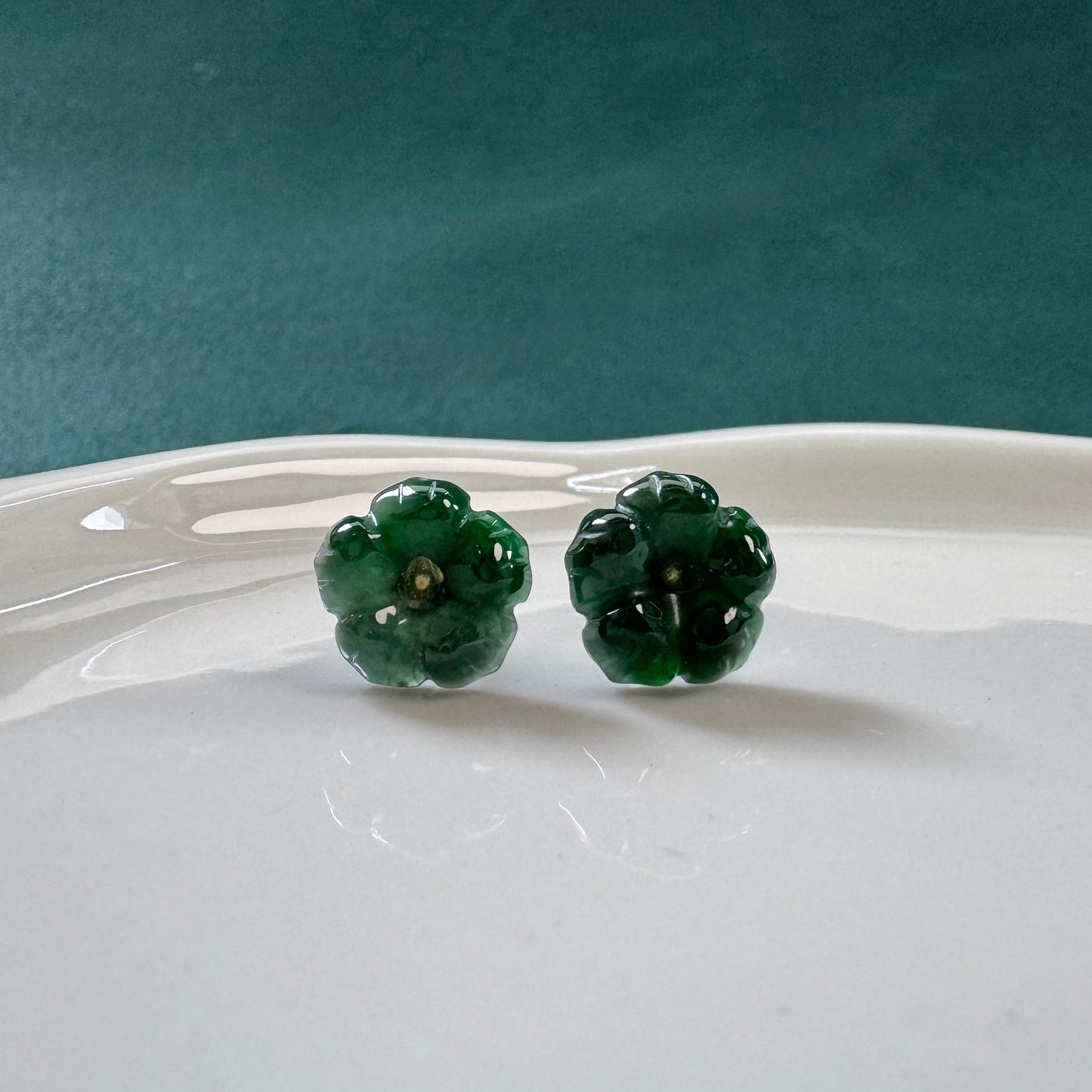 Bloom IV Jadeite Earstuds