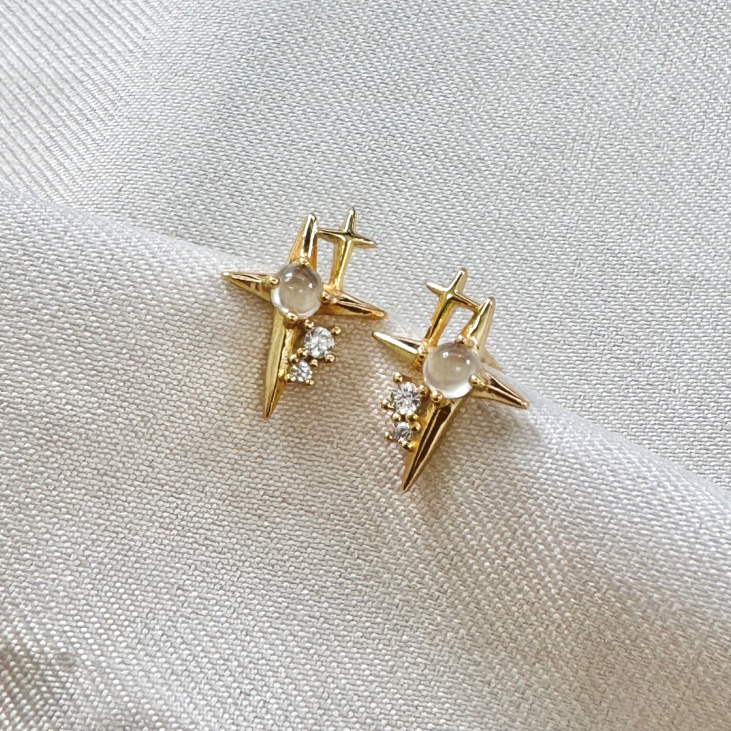 Vaila Jadeite Earstuds