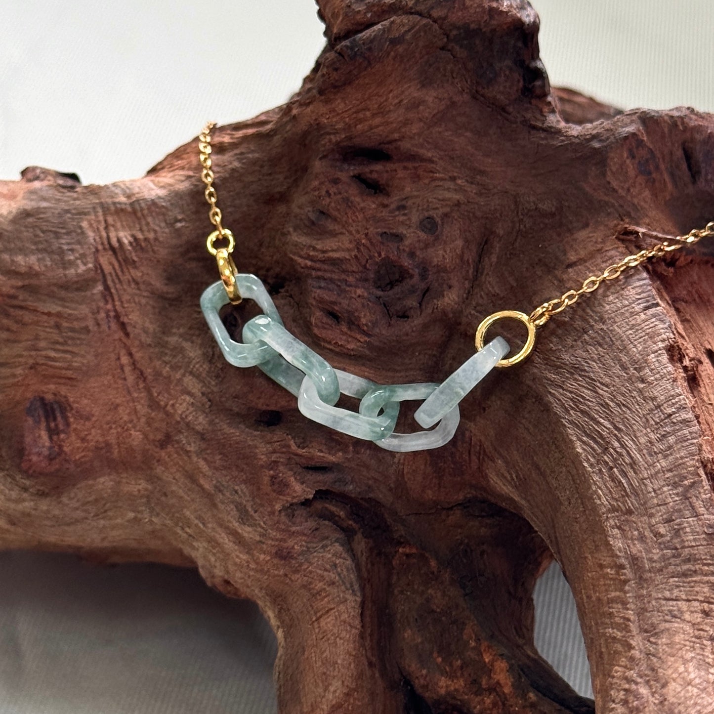 PIAOHUA | Interlocked Jadeite Necklace