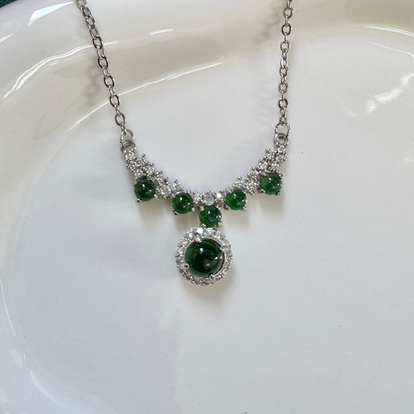 FOR HER | Drop Jadeite Necklace (Green)