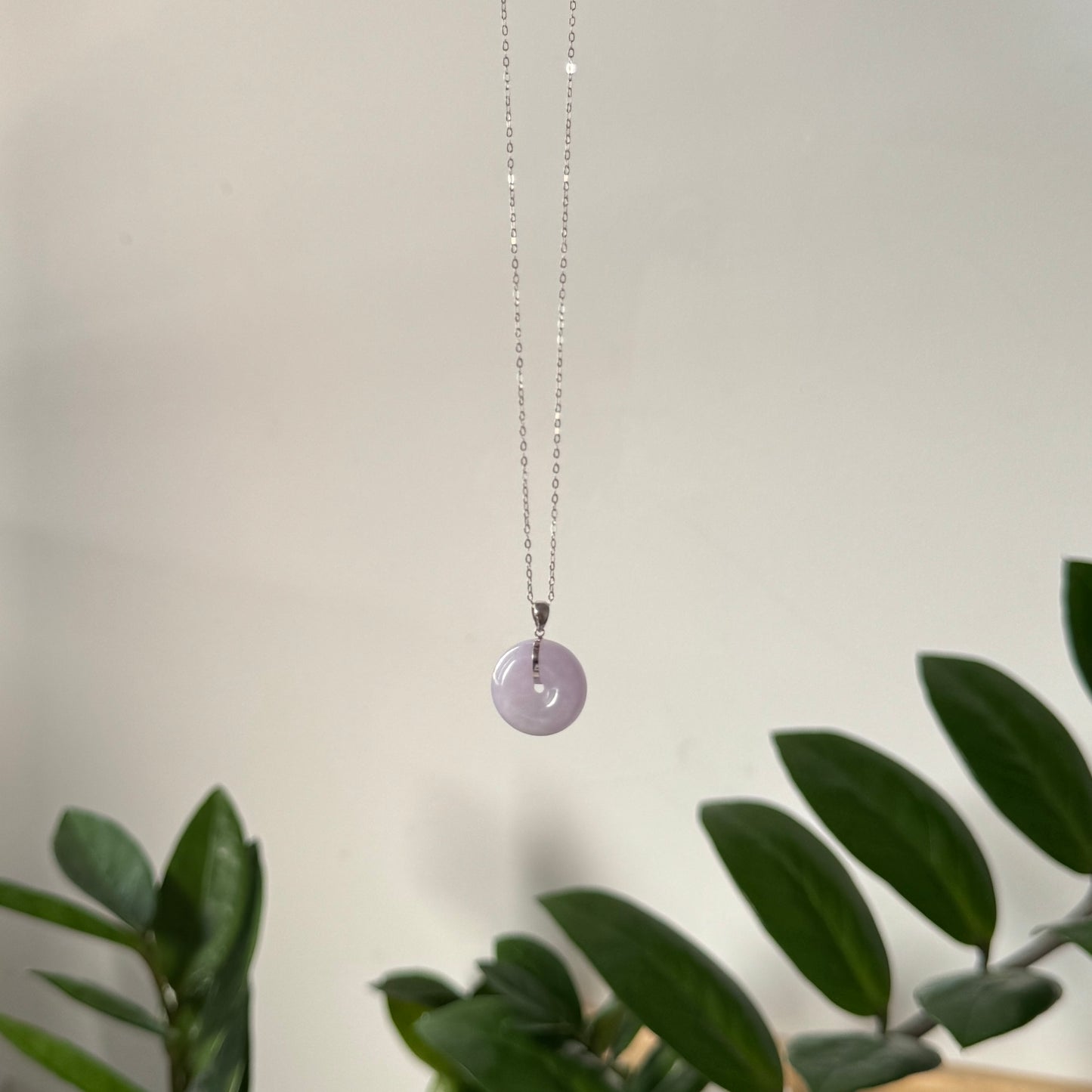 18k Gold Lavender Jadeite Doughnut Pendant