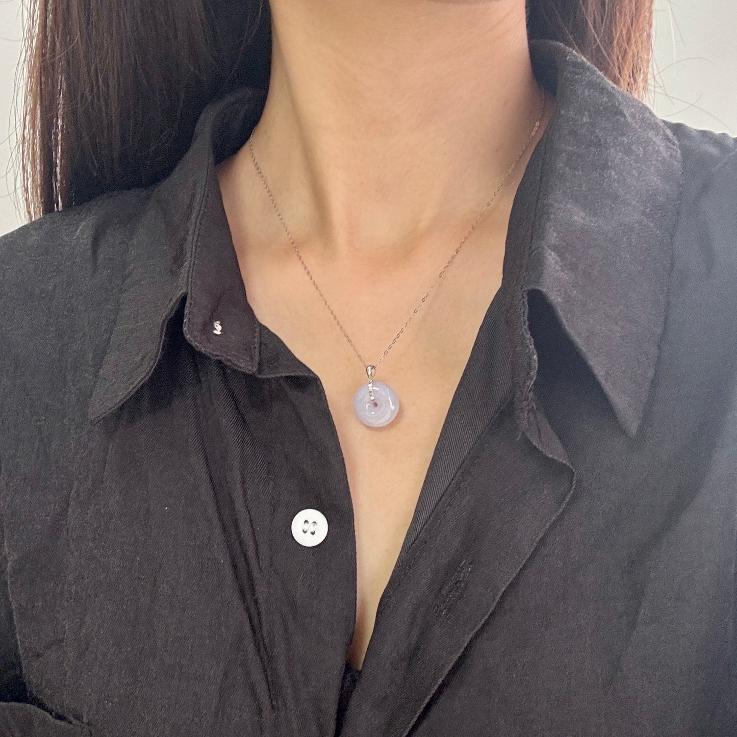 18k Gold Lavender Jadeite Doughnut Pendant