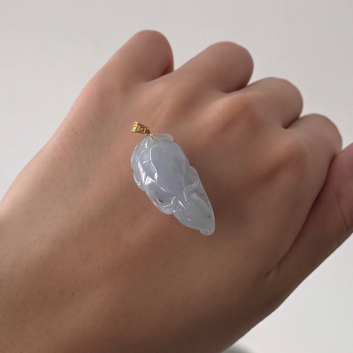 18k Gold Lavender Ginseng Jadeite Pendant
