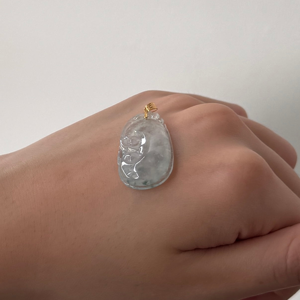 18k Gold Ruyi Jadeite Pendant
