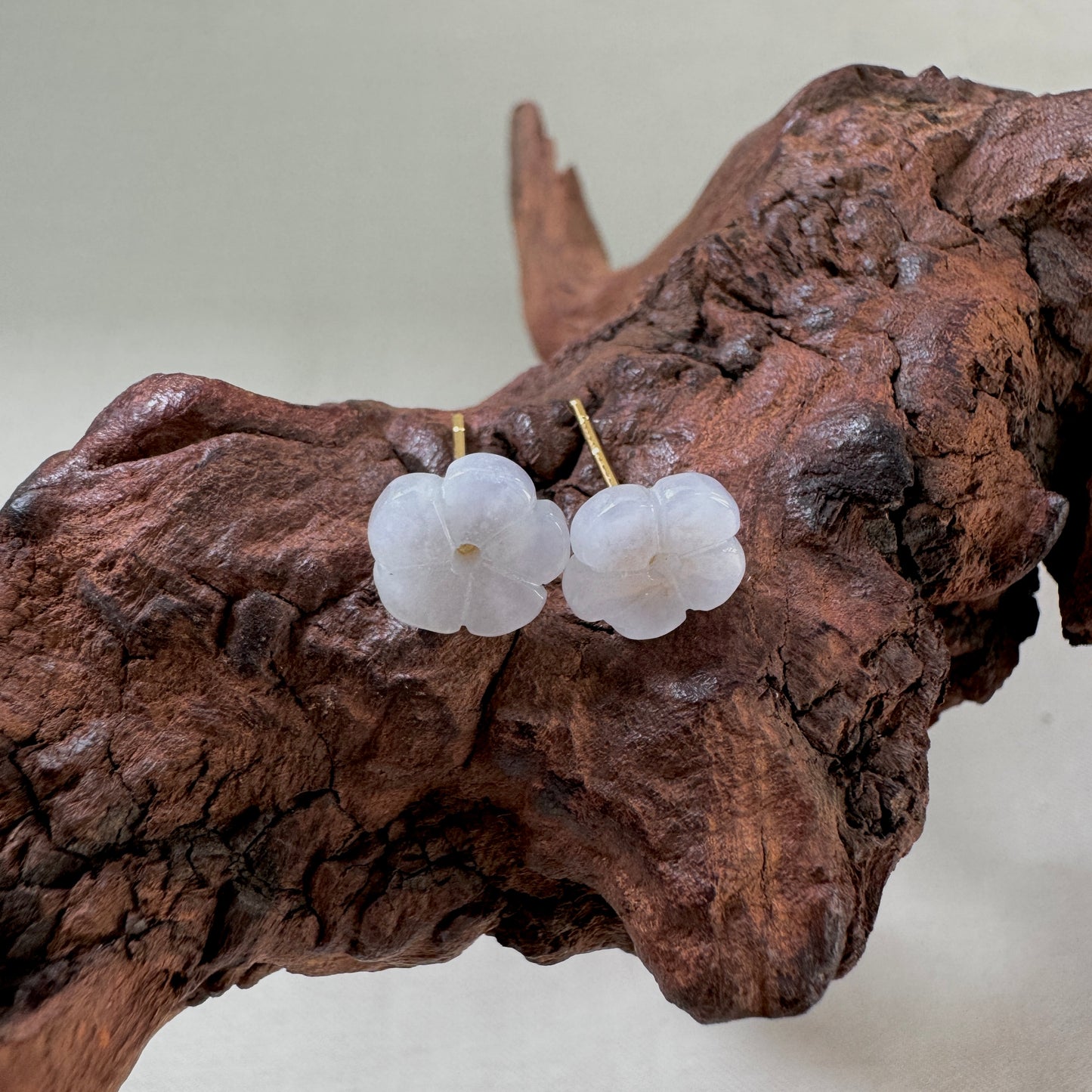 WISTERIA | Floral Jadeite Earstuds