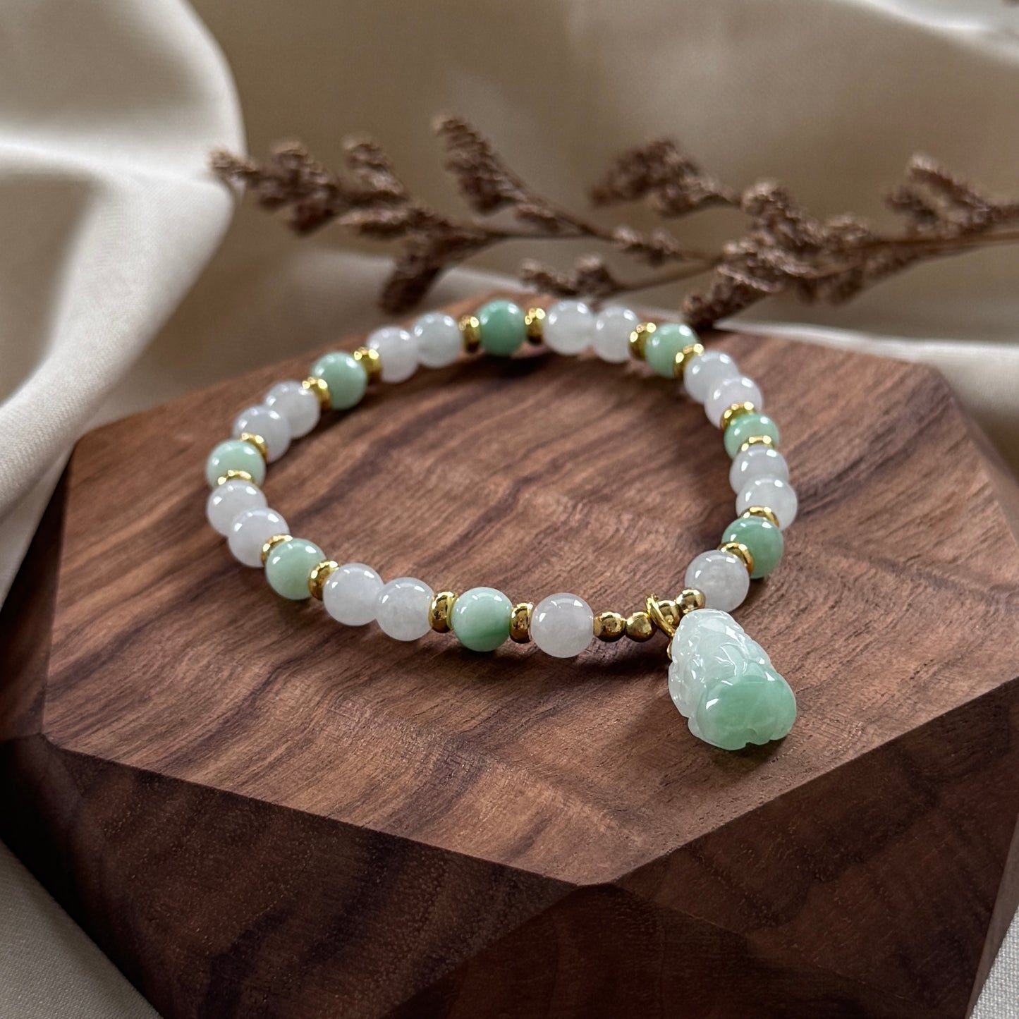 Jinlu Jadeite Pixiu Bracelet