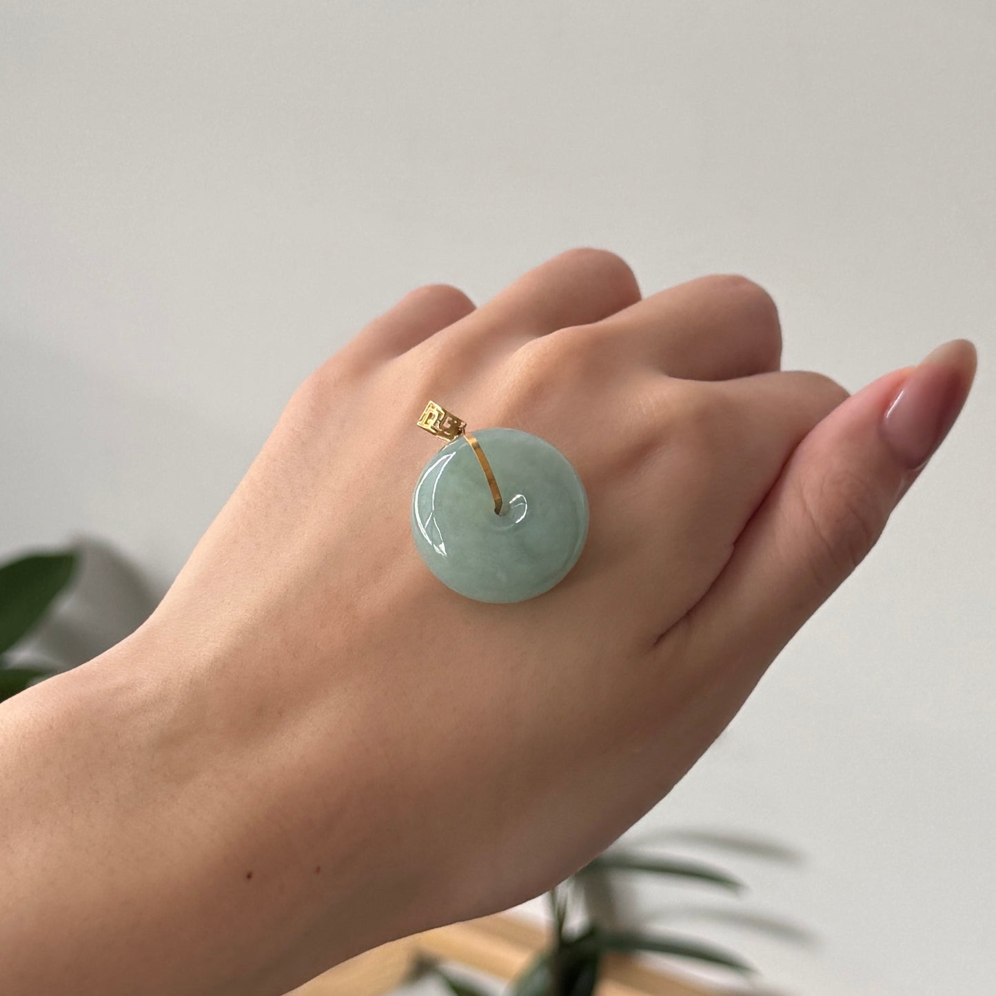 18k Gold Green Jadeite Doughnut Pendant