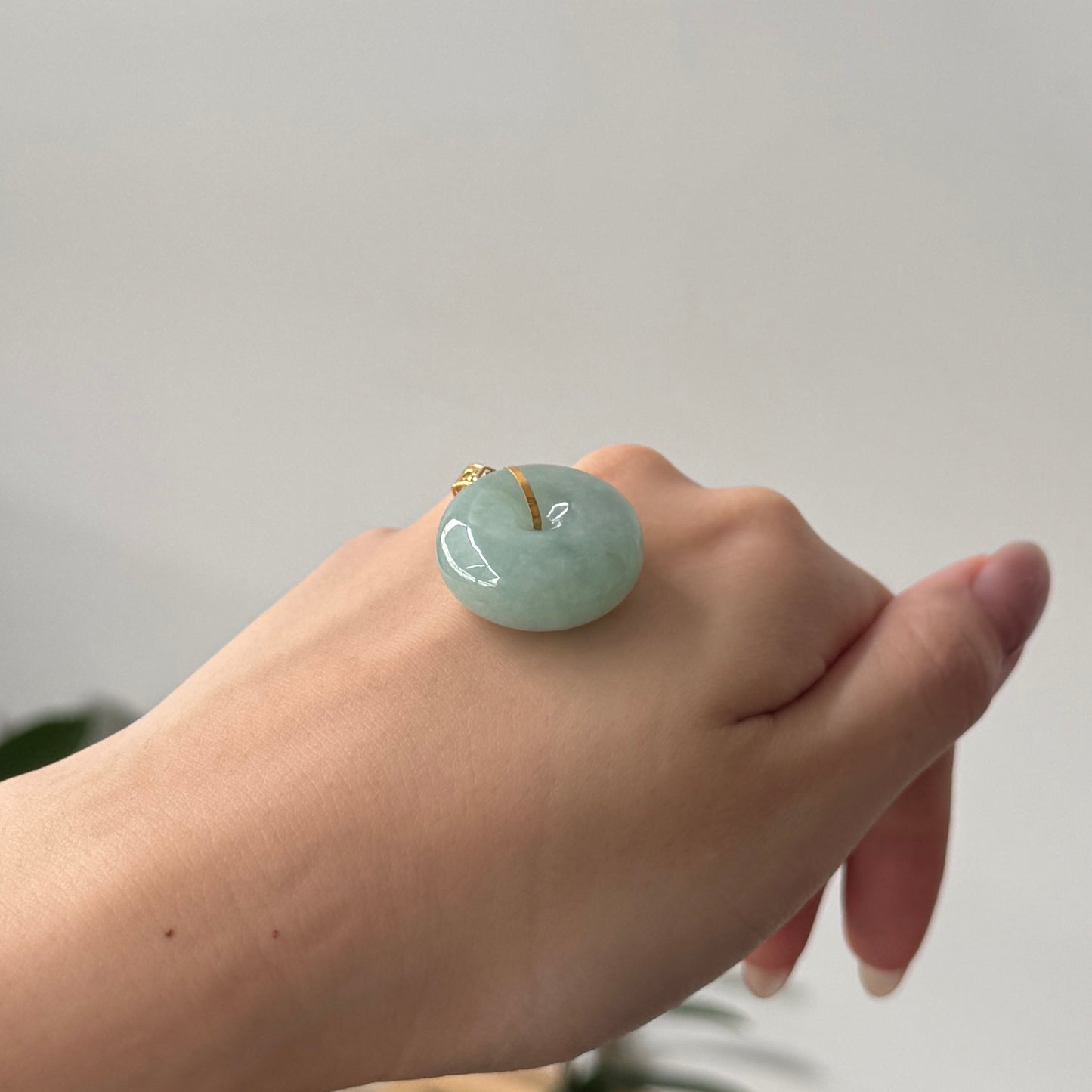 18k Gold Green Jadeite Doughnut Pendant
