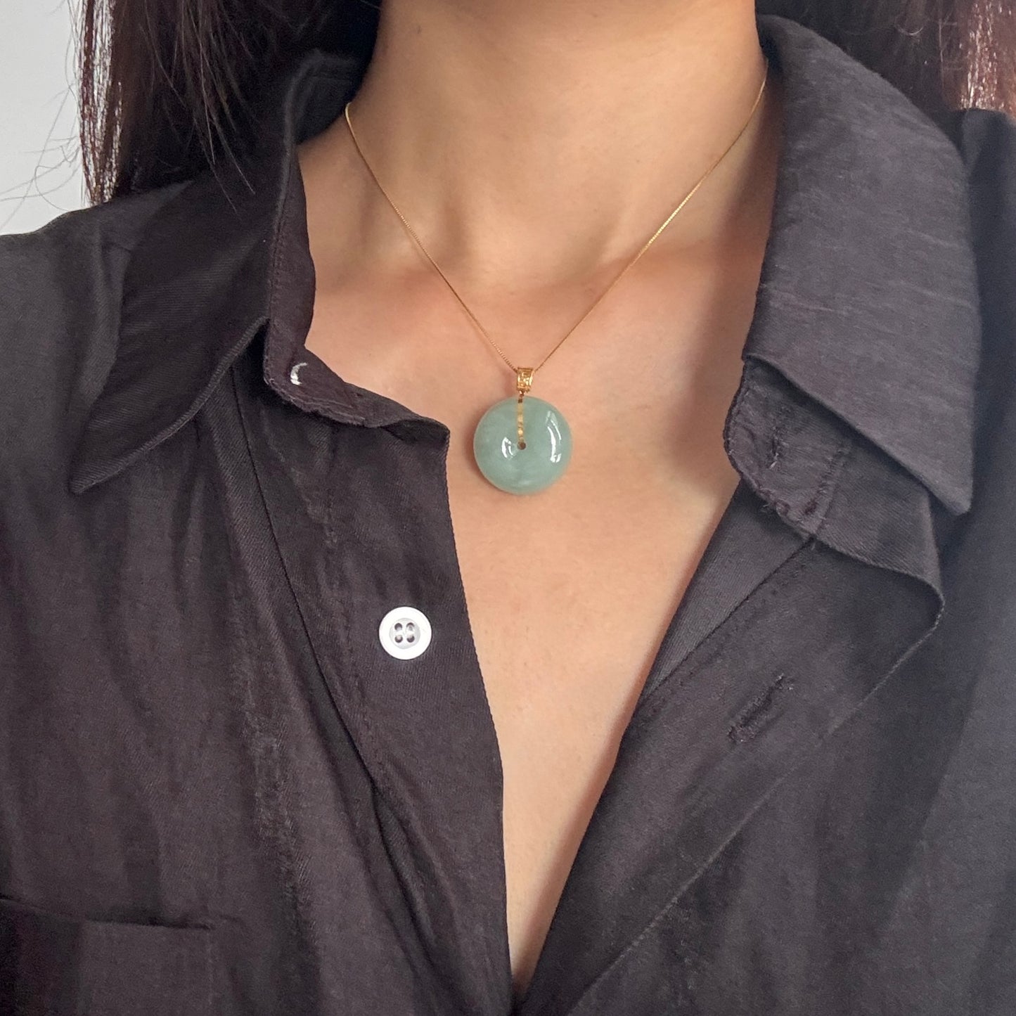 18k Gold Green Jadeite Doughnut Pendant