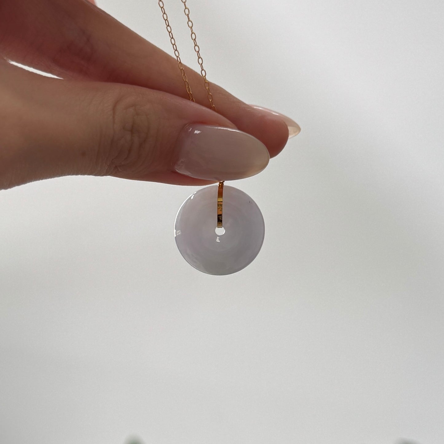 18k Lilac Doughnut Jadeite Pendant