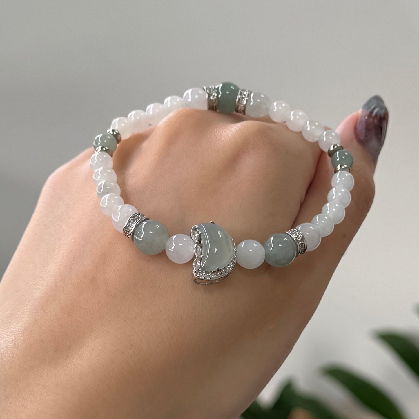 Lucent Jadeite Bracelet