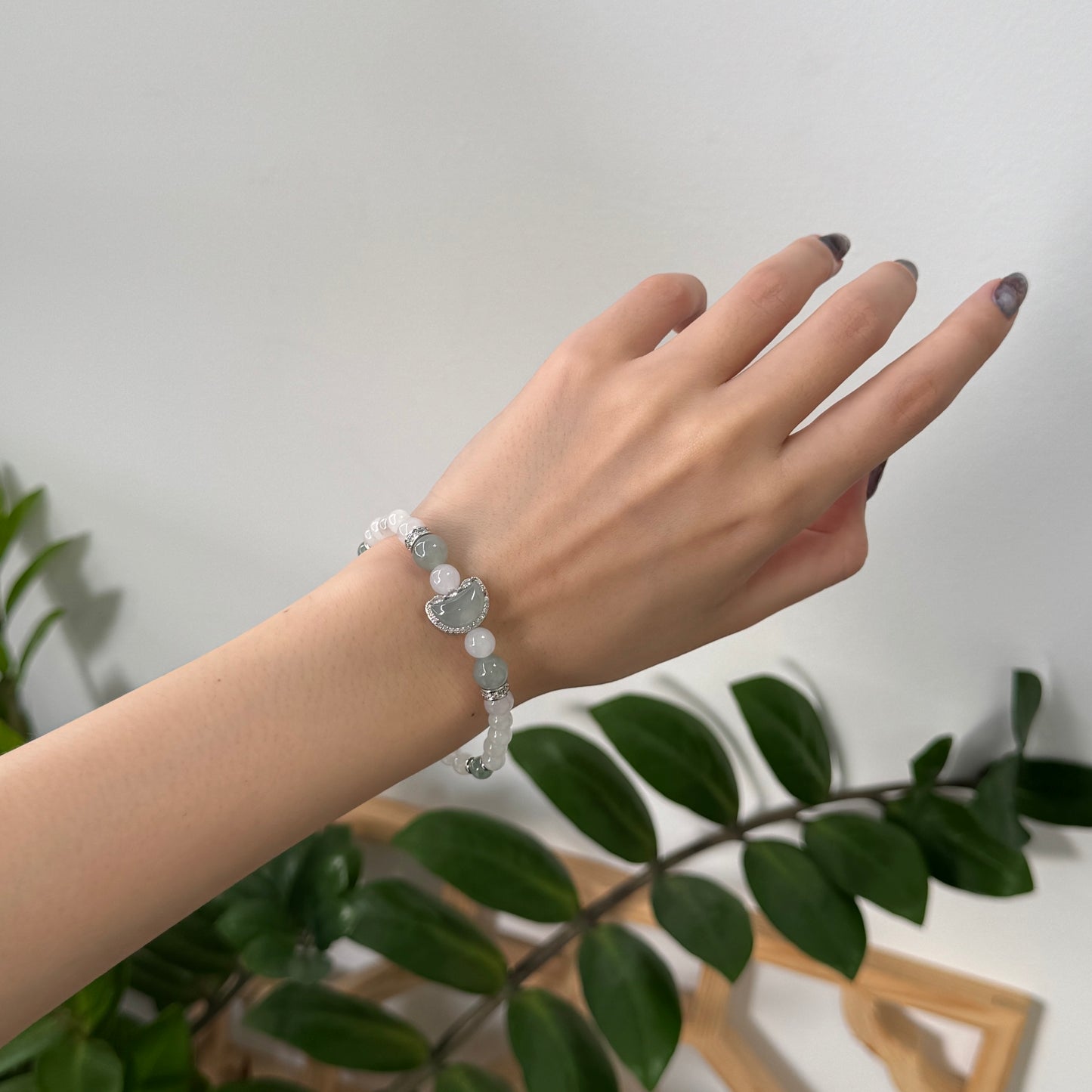 Lucent Jadeite Bracelet