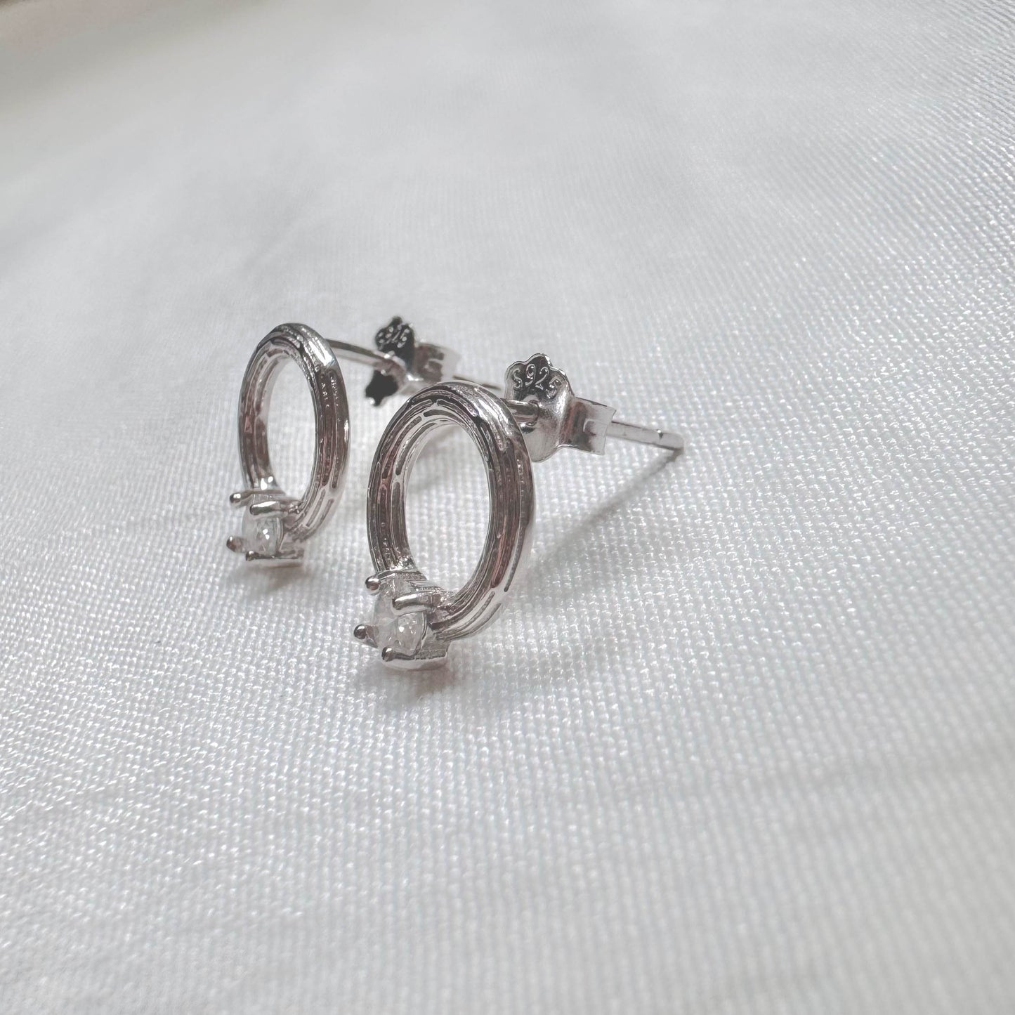 Dina Moissanite Earrings in Silver