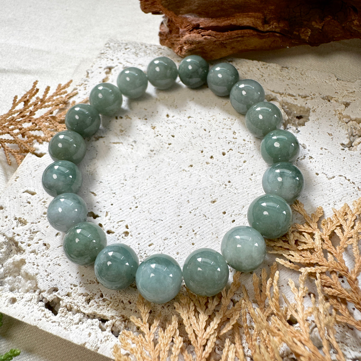 AUTUMN | Sage Green Jadeite Beaded Bracelet