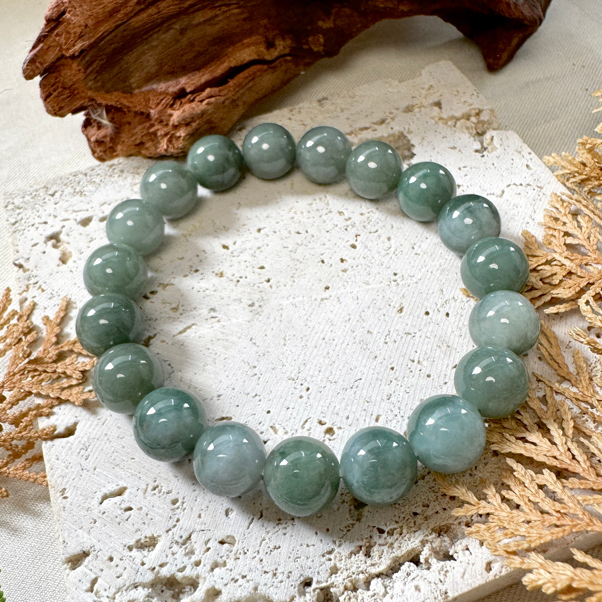 AUTUMN | Sage Green Jadeite Beaded Bracelet