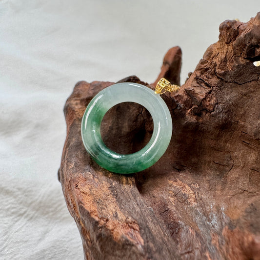 ĀN | 18k Gold Gradient Jadeite Doughnut Pendant