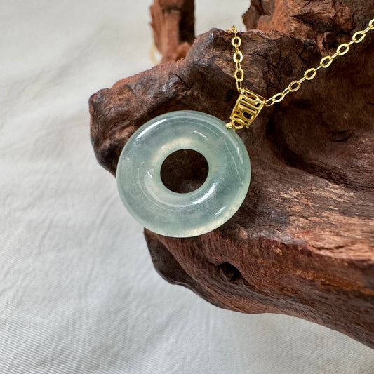 ĀN | 18k Gold Willow Jadeite Doughnut Pendant