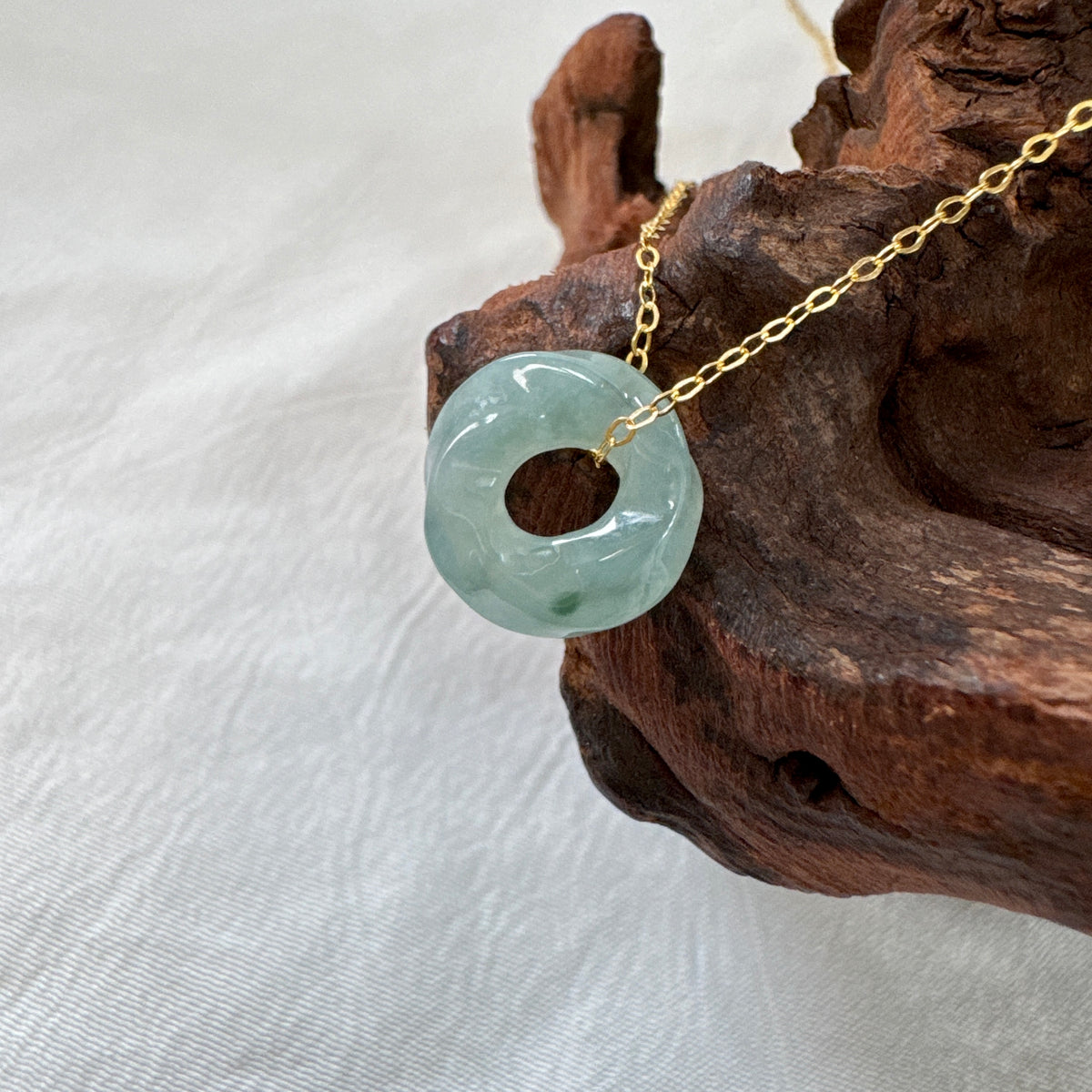 ĀN |  Twisty Jadeite Doughnut Necklace (Green)