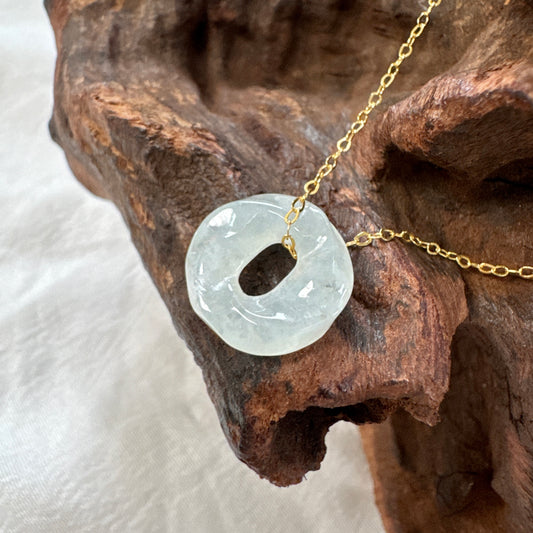 ĀN |  Twisty Jadeite Doughnut Necklace (Pale Green)
