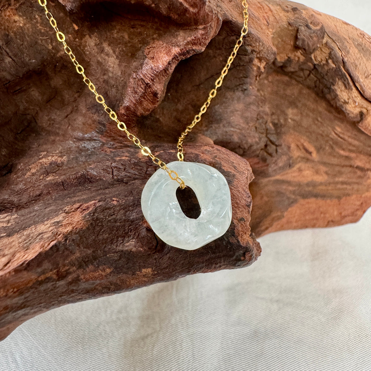 ĀN |  Twisty Jadeite Doughnut Necklace (Pale Green)