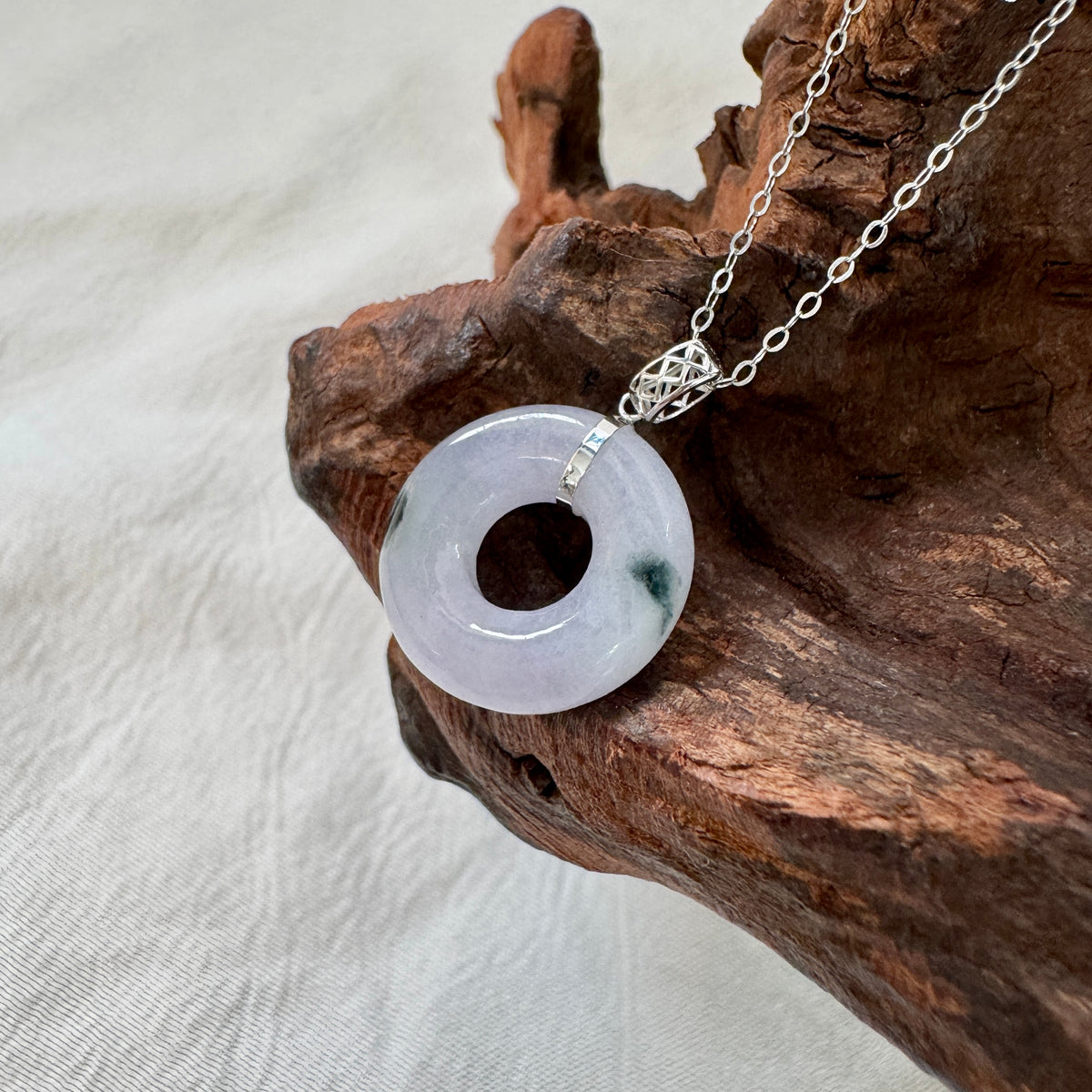 ĀN | 18k Gold Floral Jadeite Doughnut Pendant
