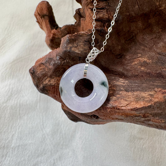 ĀN | 18k Gold Floral Jadeite Doughnut Pendant