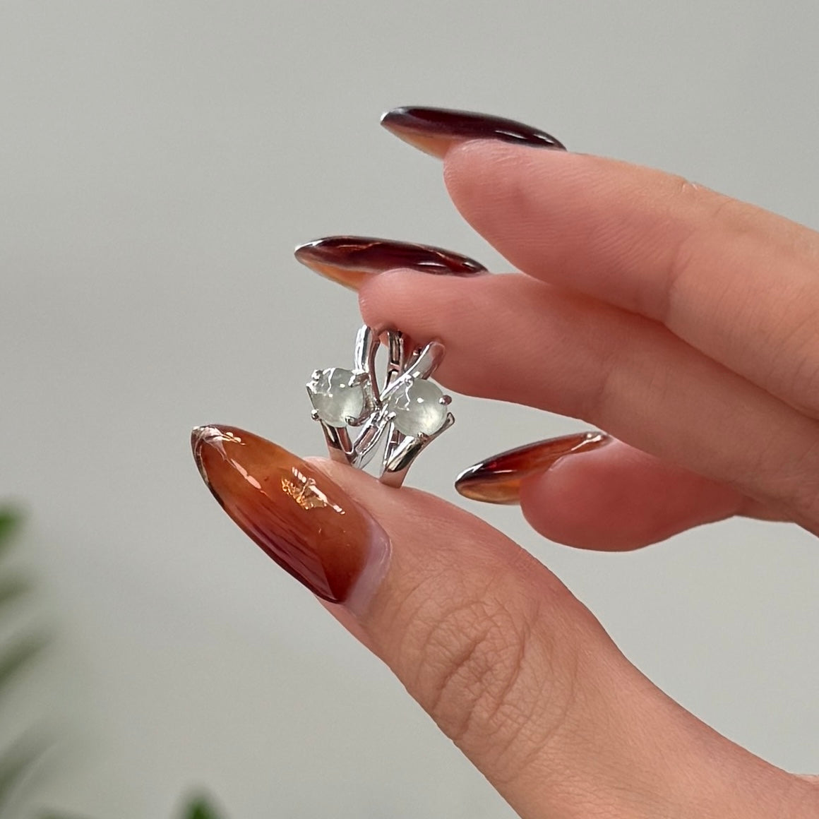 Twist Jadeite Huggies