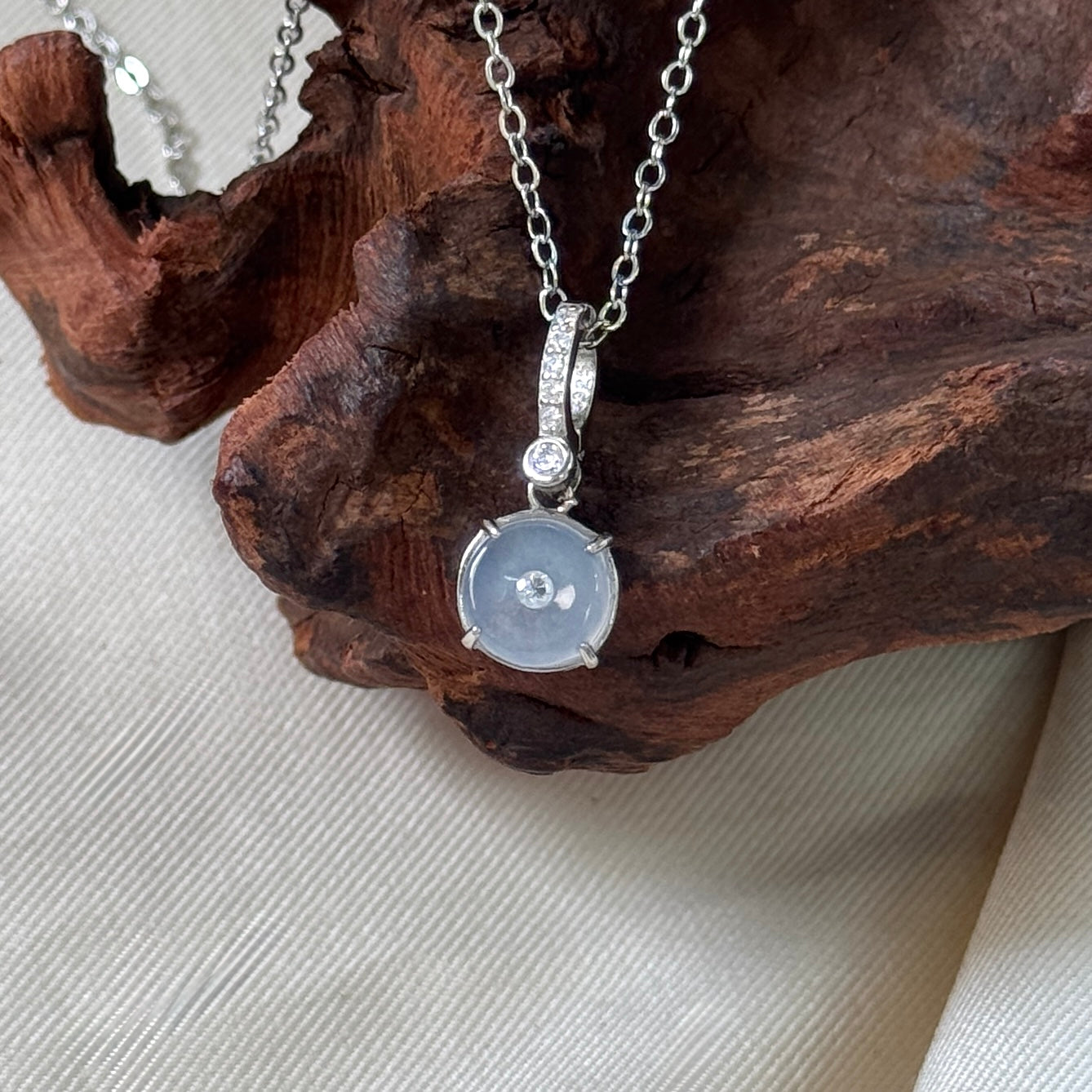 Ān Jadeite Necklace- Icy Purple