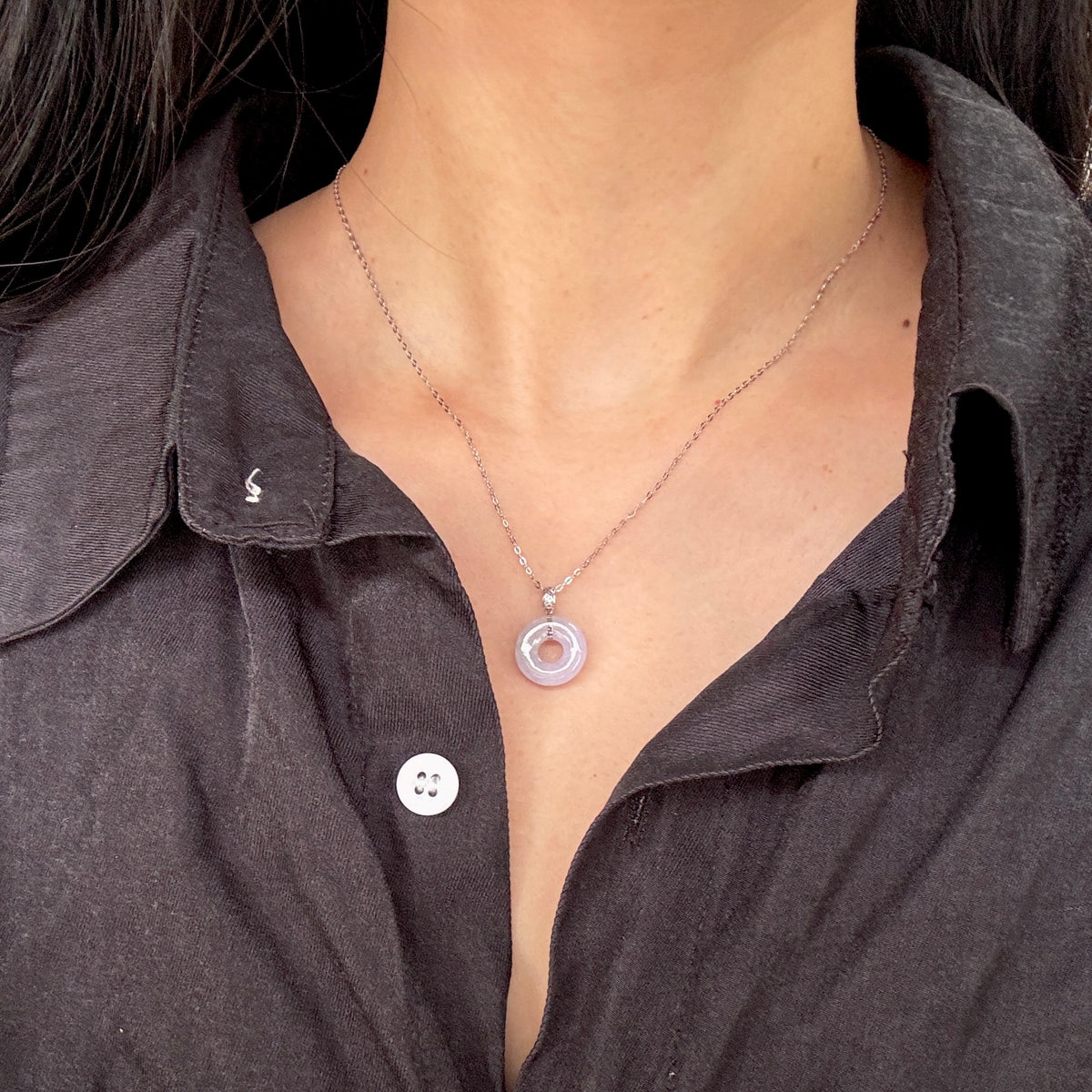 ĀN | 18k Gold Lavender Jadeite Doughnut Pendant