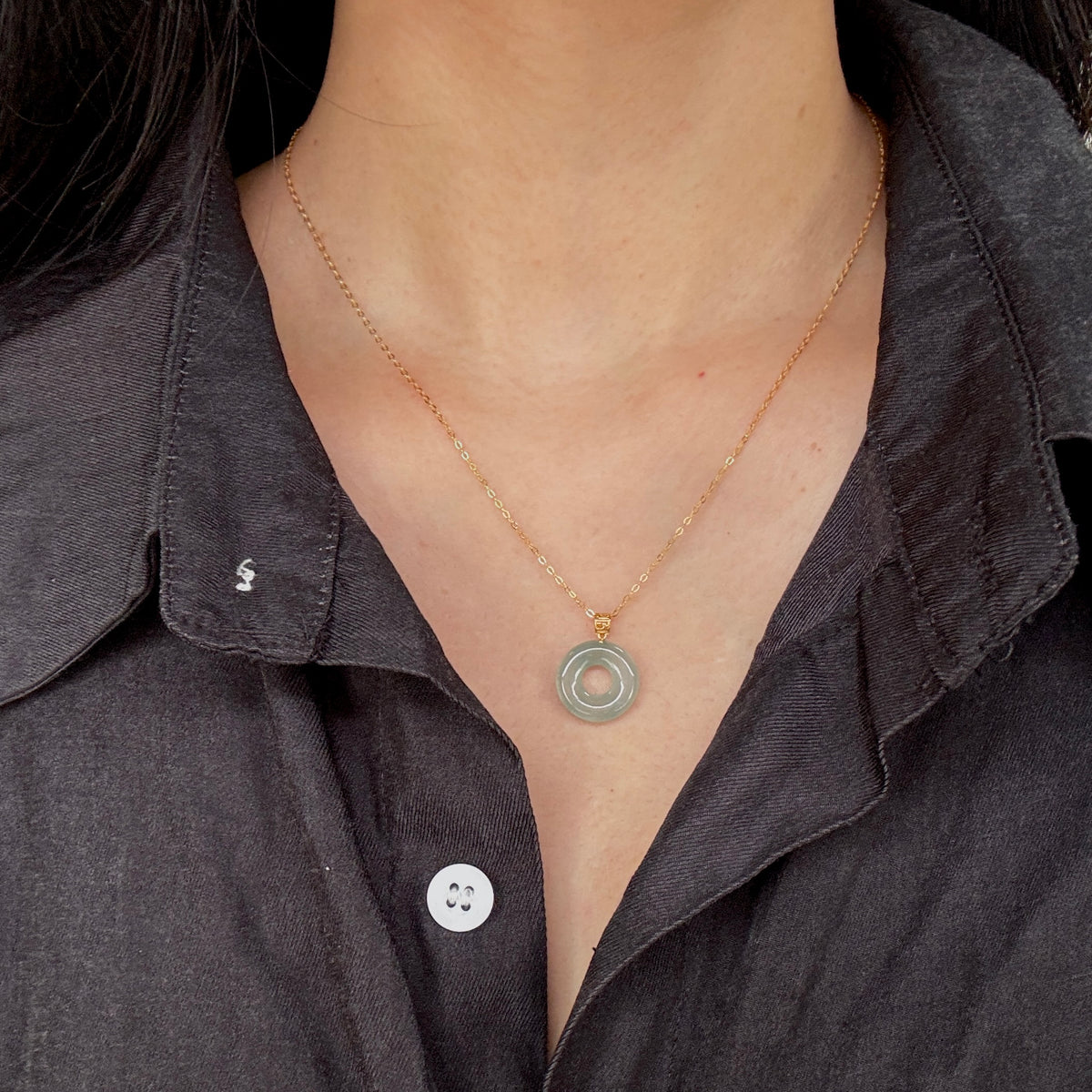 ĀN | 18k Gold Willow Jadeite Doughnut Pendant