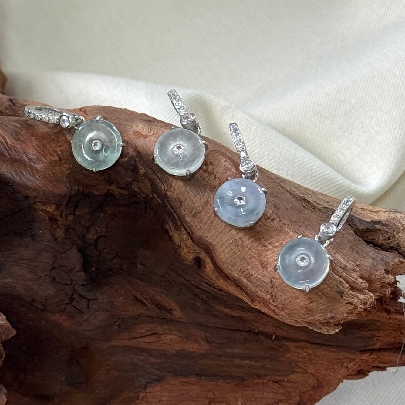 Ān Jadeite Necklace- Icy Green