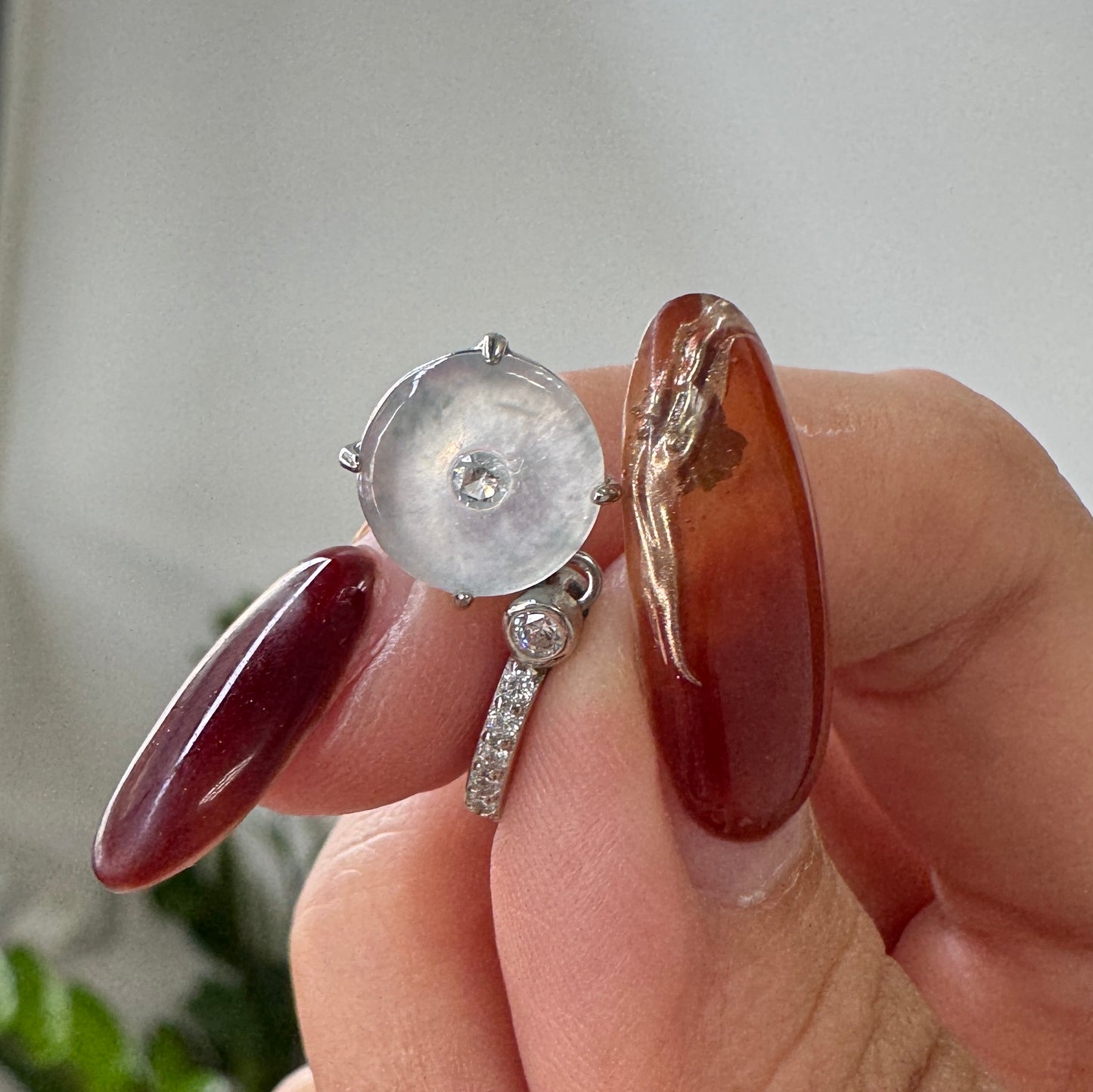 Ān Jadeite Necklace- Icy Floral