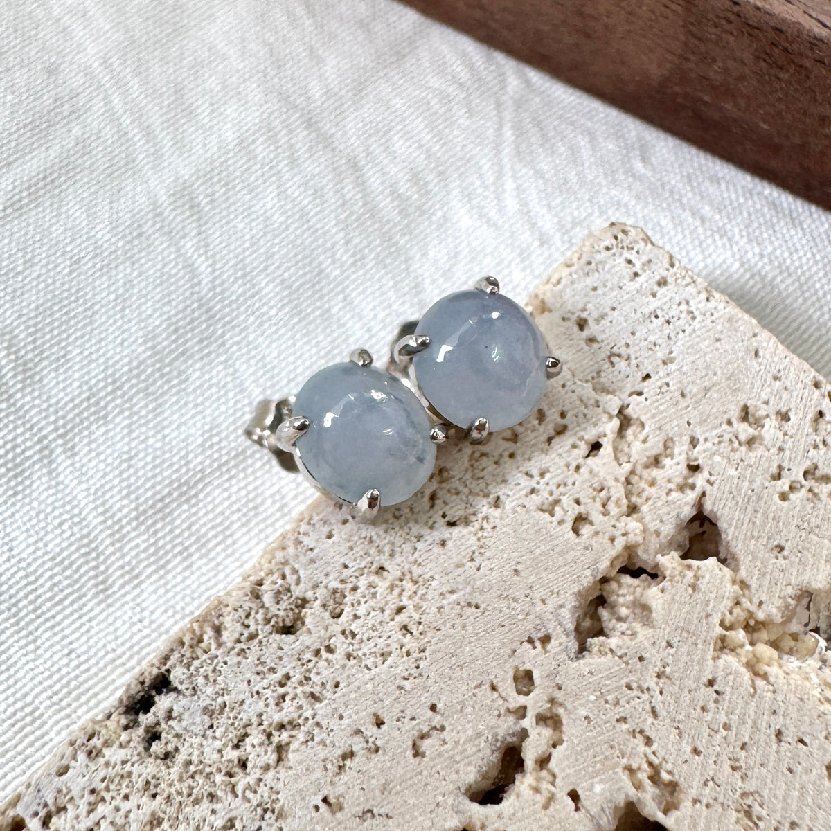 STAPLE | Lavender Minimalist Jadeite Earstuds