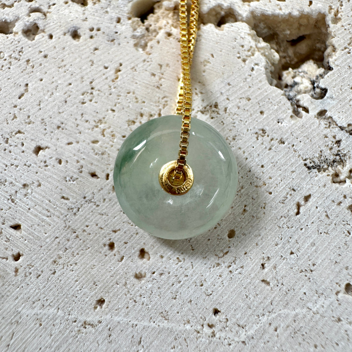 STAPLE | 18k Gold Piaohua Jadeite Doughnut Pendant (I)