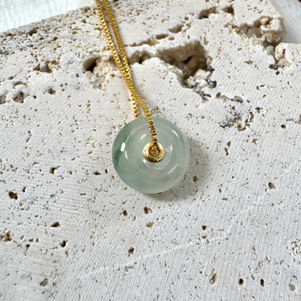 STAPLE | 18k Gold Piaohua Jadeite Doughnut Pendant (I)