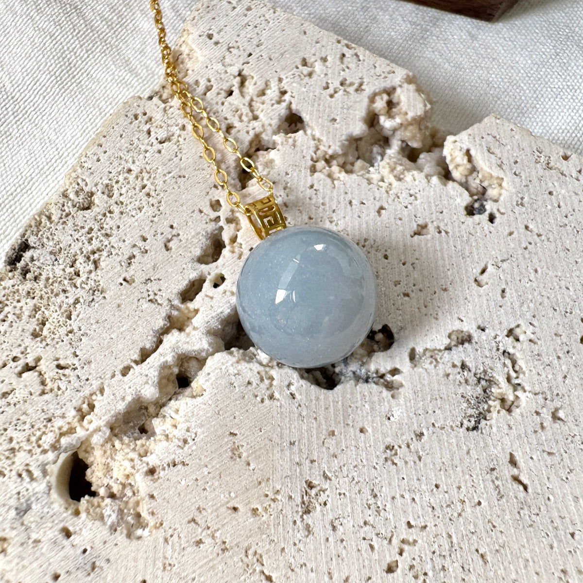 STAPLE | 18k Gold Periwinkle Jadeite Sphere Pendant